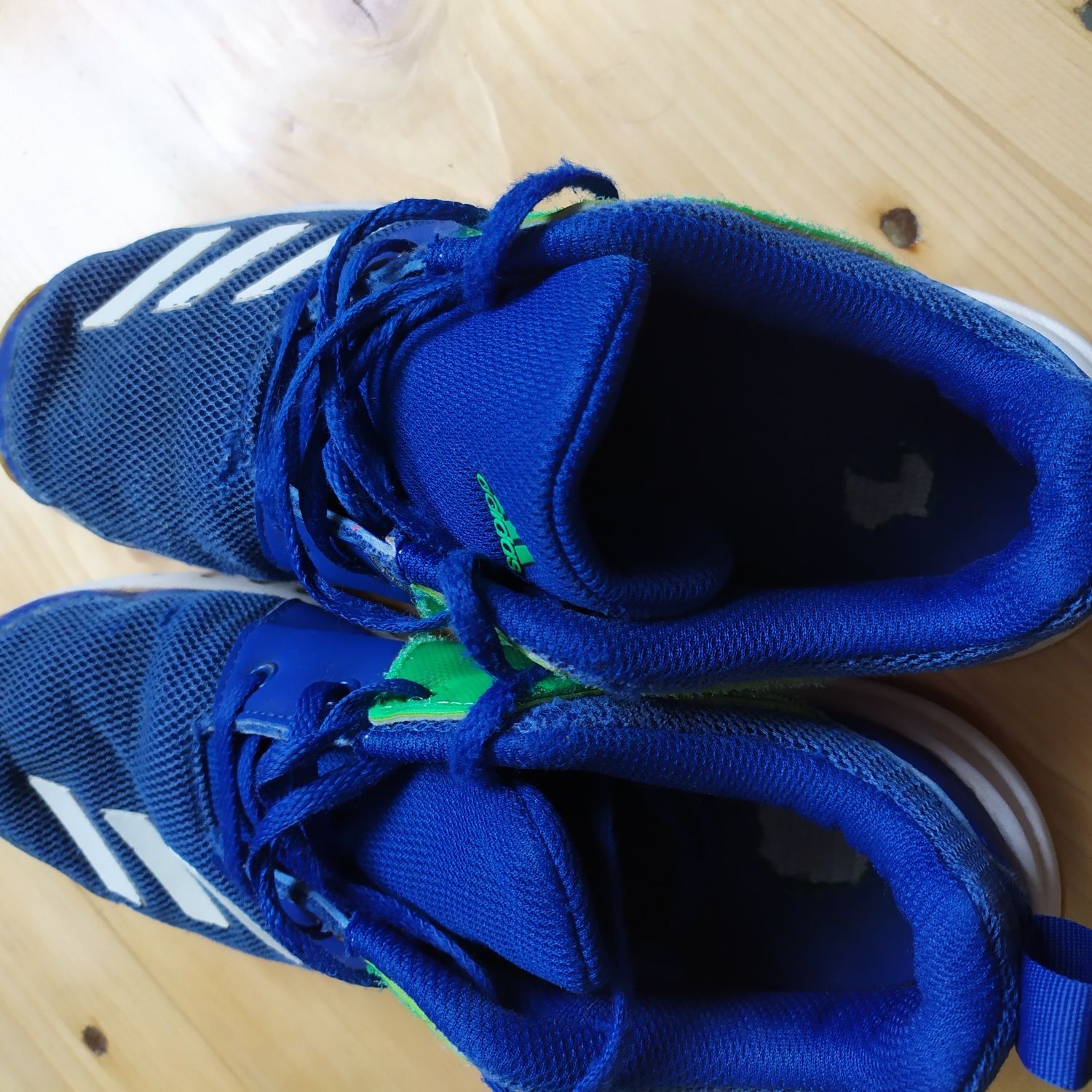 Кросівки Adidas 36,5