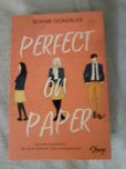 Książka autora Sophie Gonzales "Perfect on Paper"
