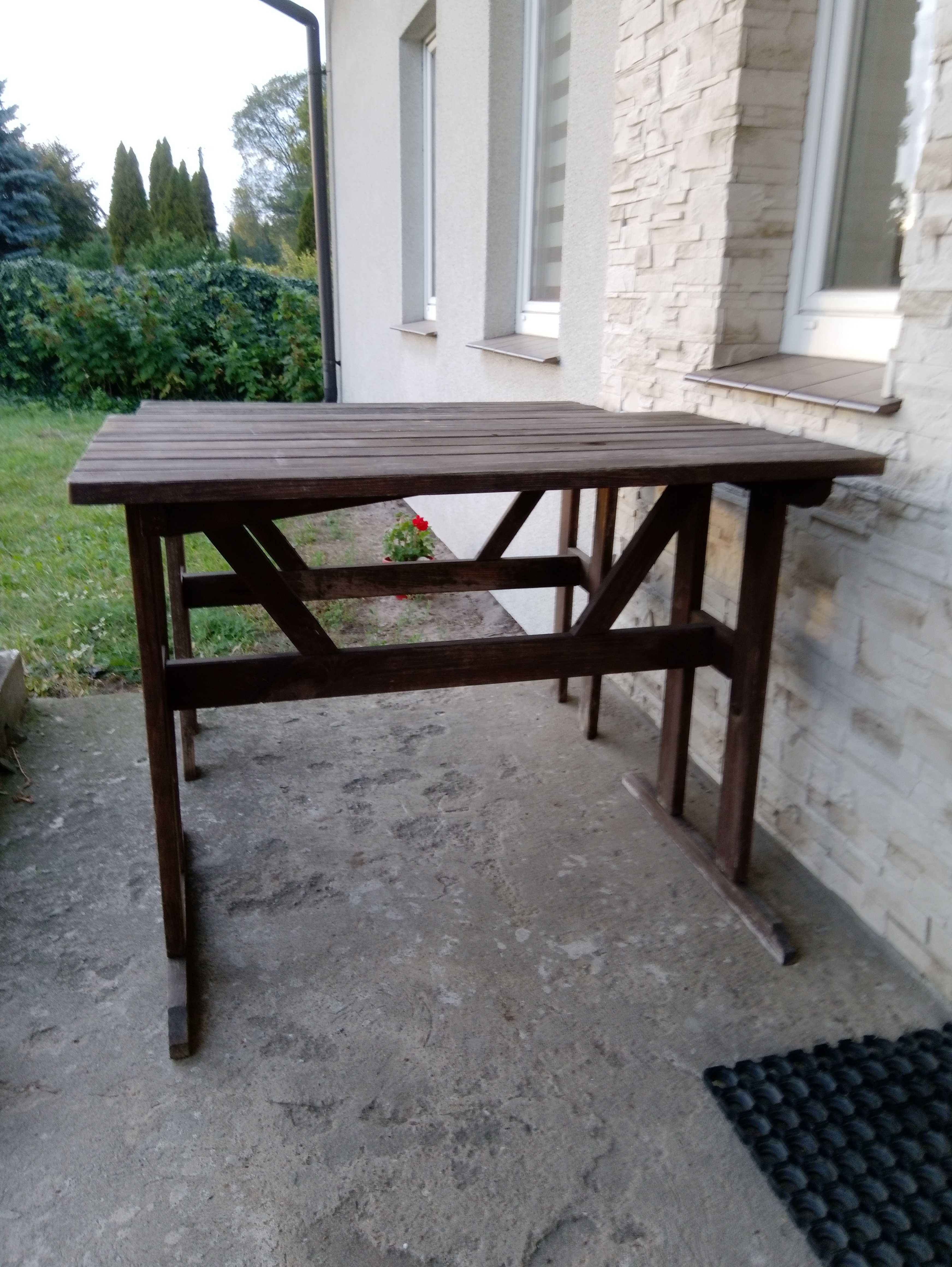 Dwa stoliki stół drewniane sztywne na taras do domu na działkę