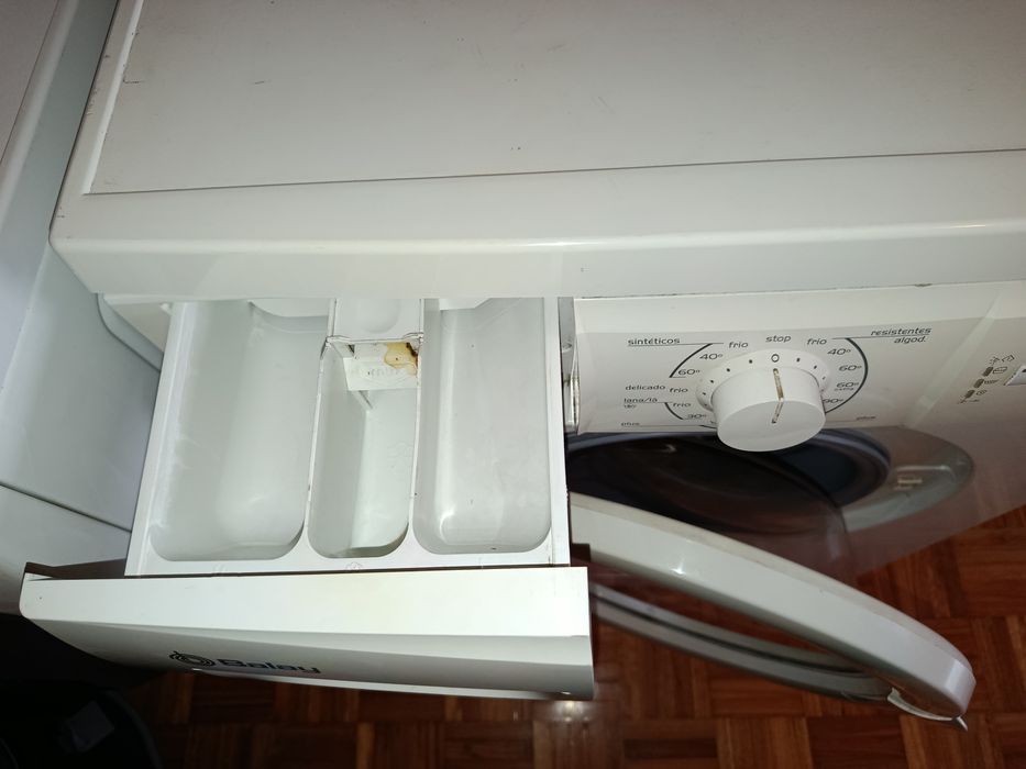 Máquina de lavar roupa Balay de 5 kg