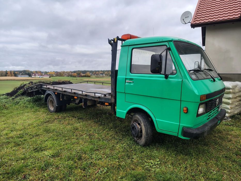 Volkswagen LT 40  Sprzedam VW LT 40 2.4. auto laweta