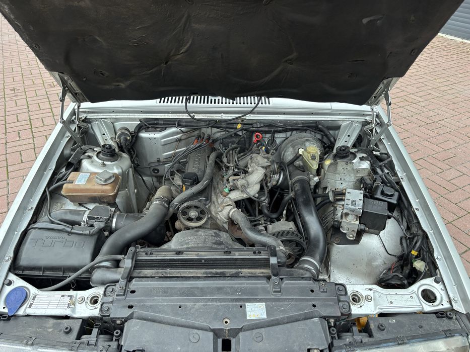 Продам Volvo 940 2.3 turbo(турбо) 1992 год выпуска,сел и полетел.