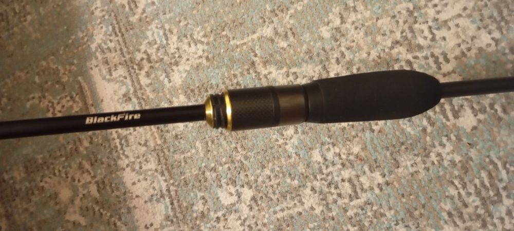 Спінінг та котушка BlackFire