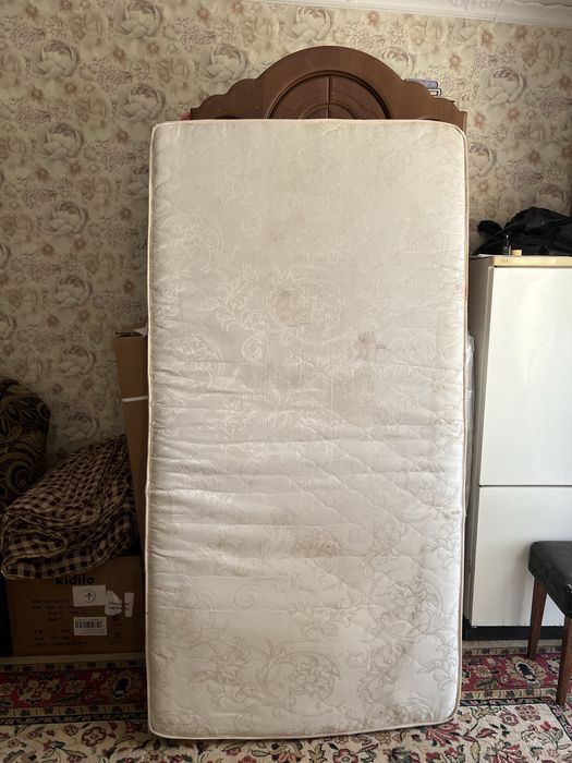 Матрац б/у на односпальне ліжко