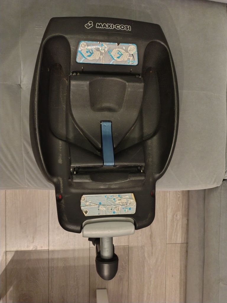 Maxi Cosi Cabriofix z bazą Easy Fix