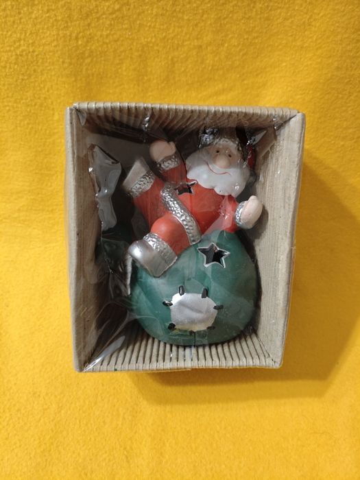 Mikołaj z ceramiki - świąteczny świecznik na tealight