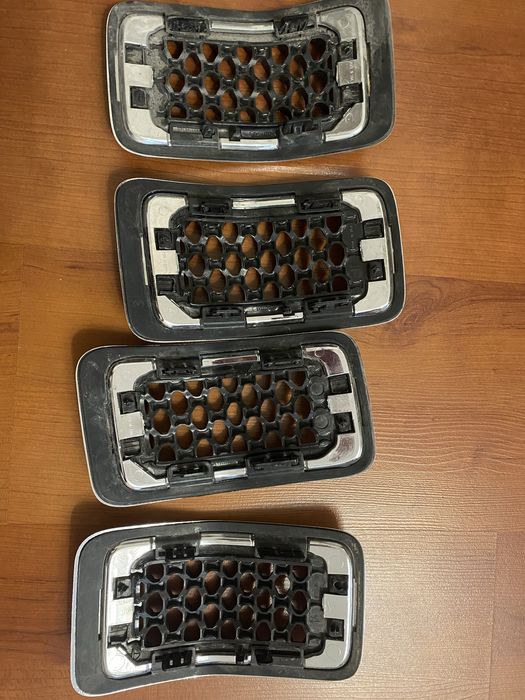 Решётка радиатора Jeep Cherokee