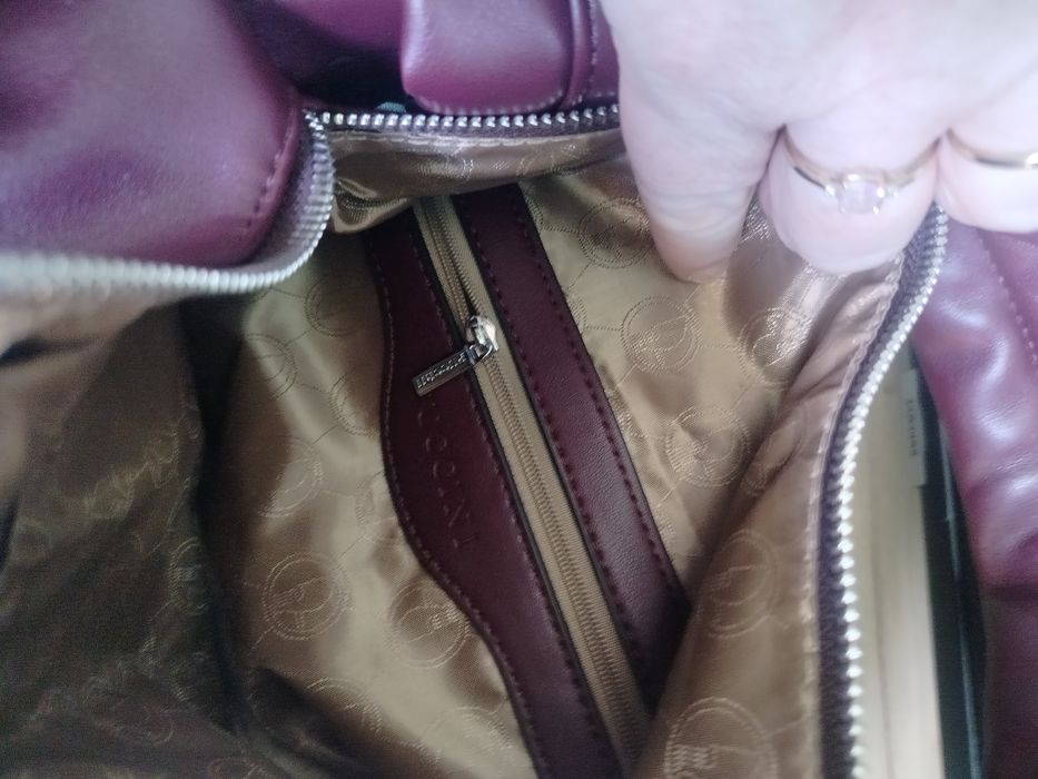 Torebka damska miękka Puccini zamek śliwka burgund nowa