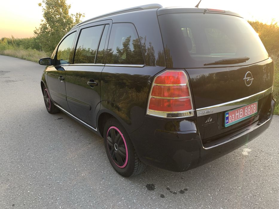Opel zafira B 2006рік бензин 1.6 механіка