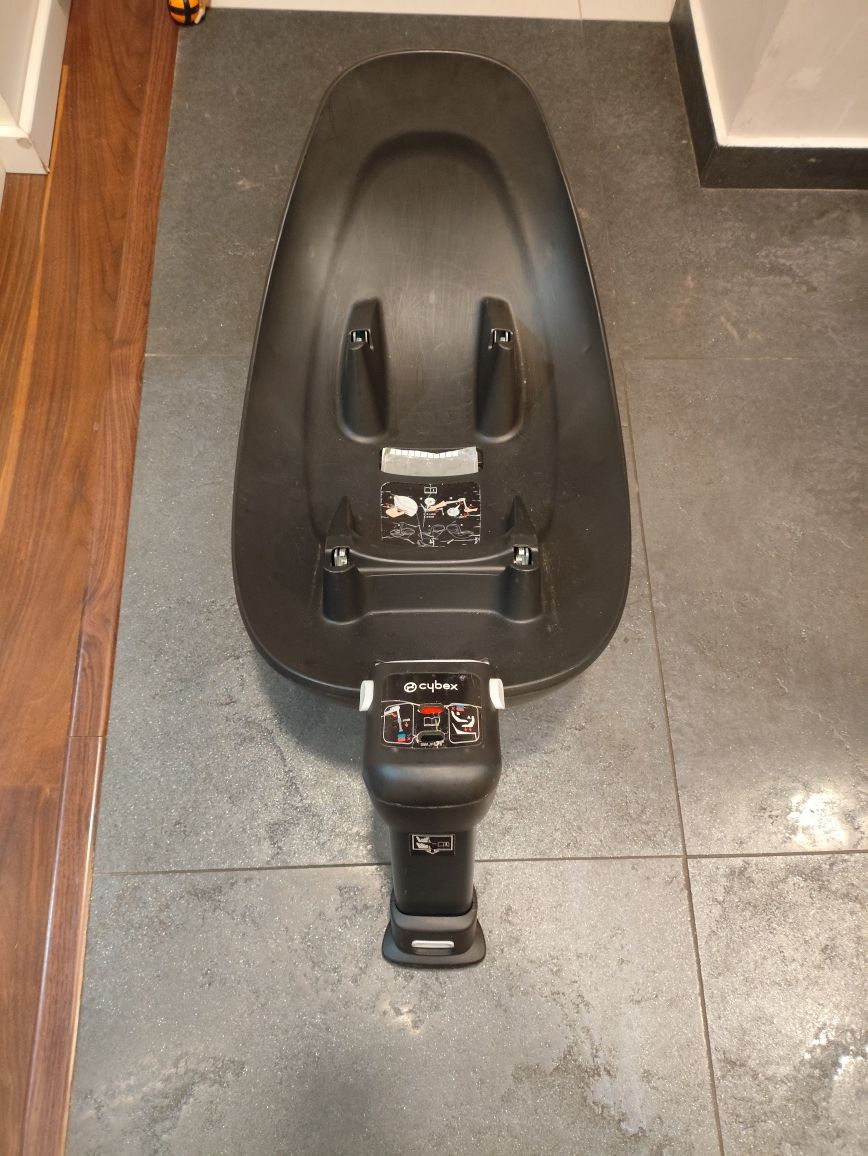 Fotelik samochodowy cybex sirona z i-size 0-18 kg  z bazą czarny