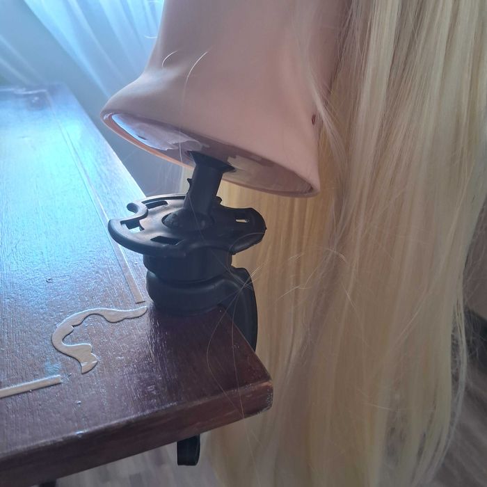 Навчальна голова/Манекен для перукарського мистецтва. Набір заколок