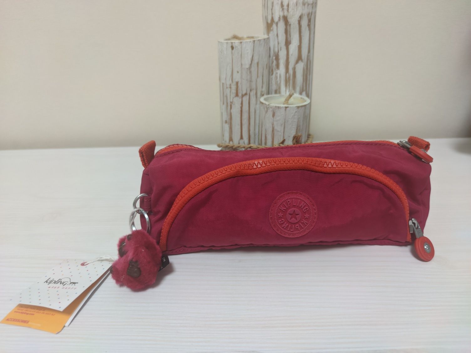 Kipling Gitroy Strawberry Ice C
Пенал с обезьянкой Kipling бибизянка