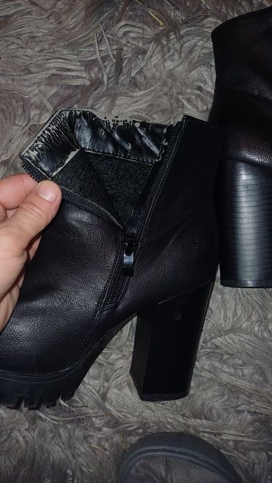 Botki nowe z wadą 36