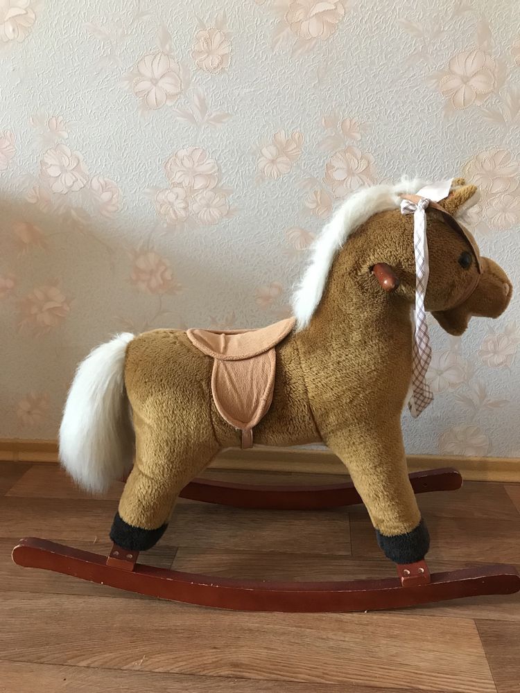 Лошадка- качалка для детей