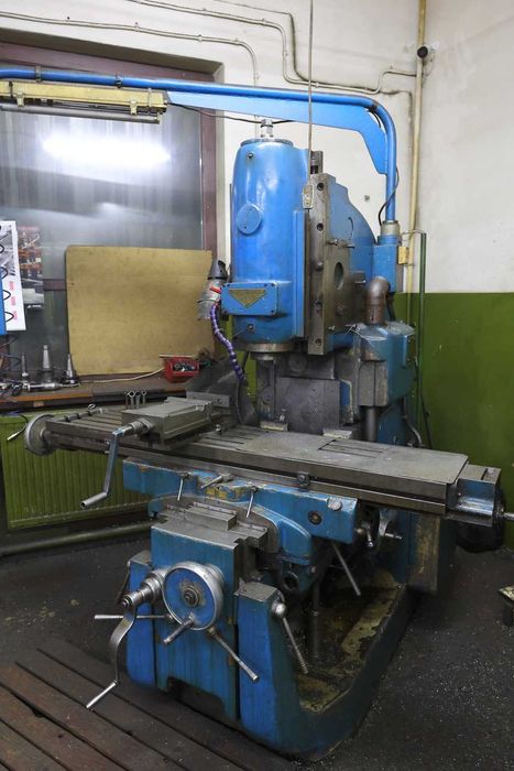 Frezarka FYA 32M   -   1Maj - Pruszków