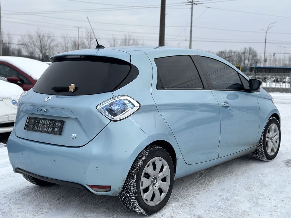 В наявності Renault Zoe 2014р. 23kwh батарея