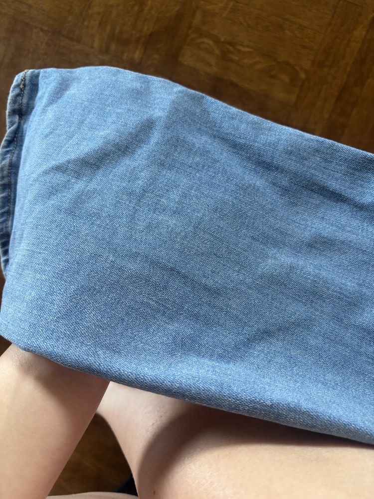 Подарую джинси М, Levi’s, на ріст 165+