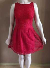 Czerwona sukienka wyjściowa