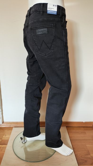 Wrangler Larston Like a Champ czarne męskie jeansy rozm 38/34