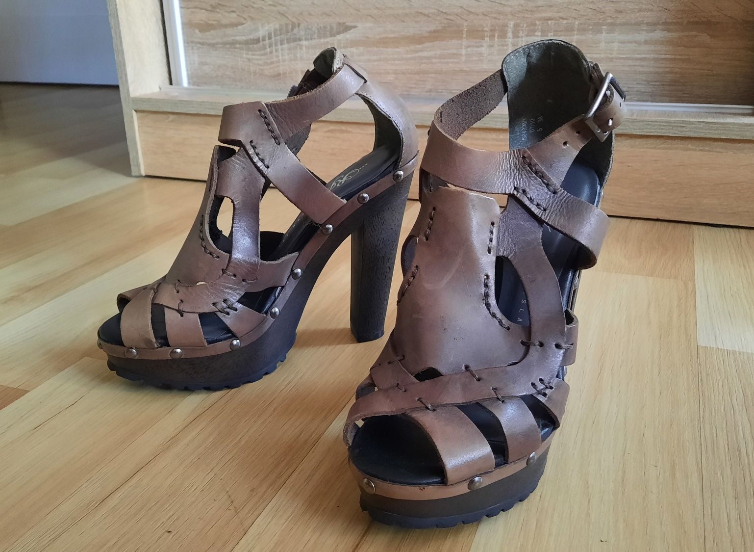 Buty skórzane River Island roz. 38