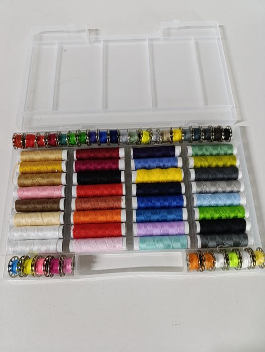 Zestaw do szycia – nici na szpulkach i bębenkach  wiele kolorów