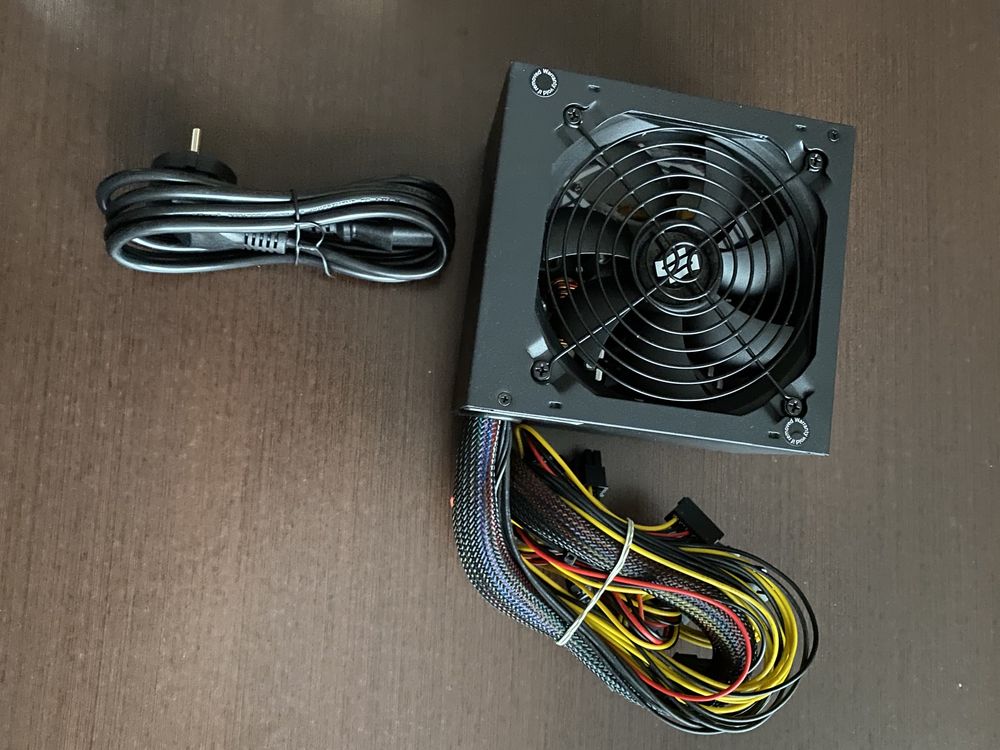 Zasilacz komputerowy SilentiumPC Elementum E2 550W certyfikat 80 Plus