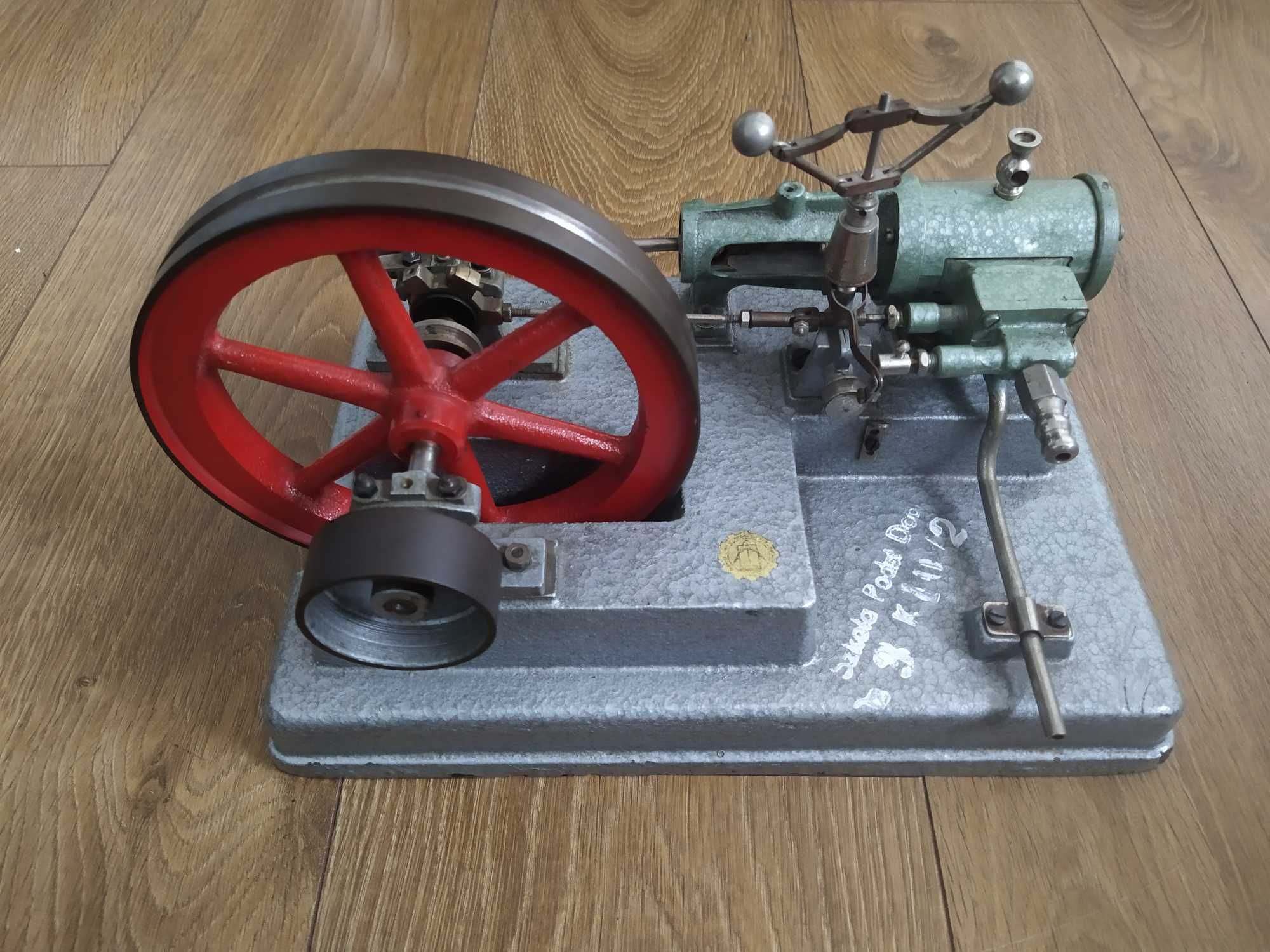 Maszyna parowa model