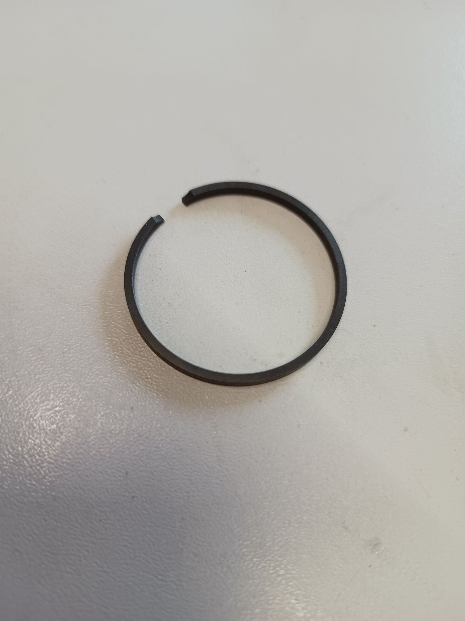 Nowy pierścień tłoka Komar Romet motorynka rozmiar 38.25 mm 1 szlif