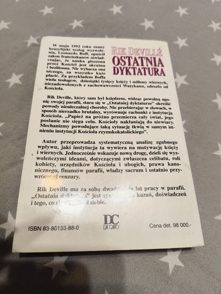 Ostatnia dyktatura Rik Deville W obronie kościoła przed papieżem i bis