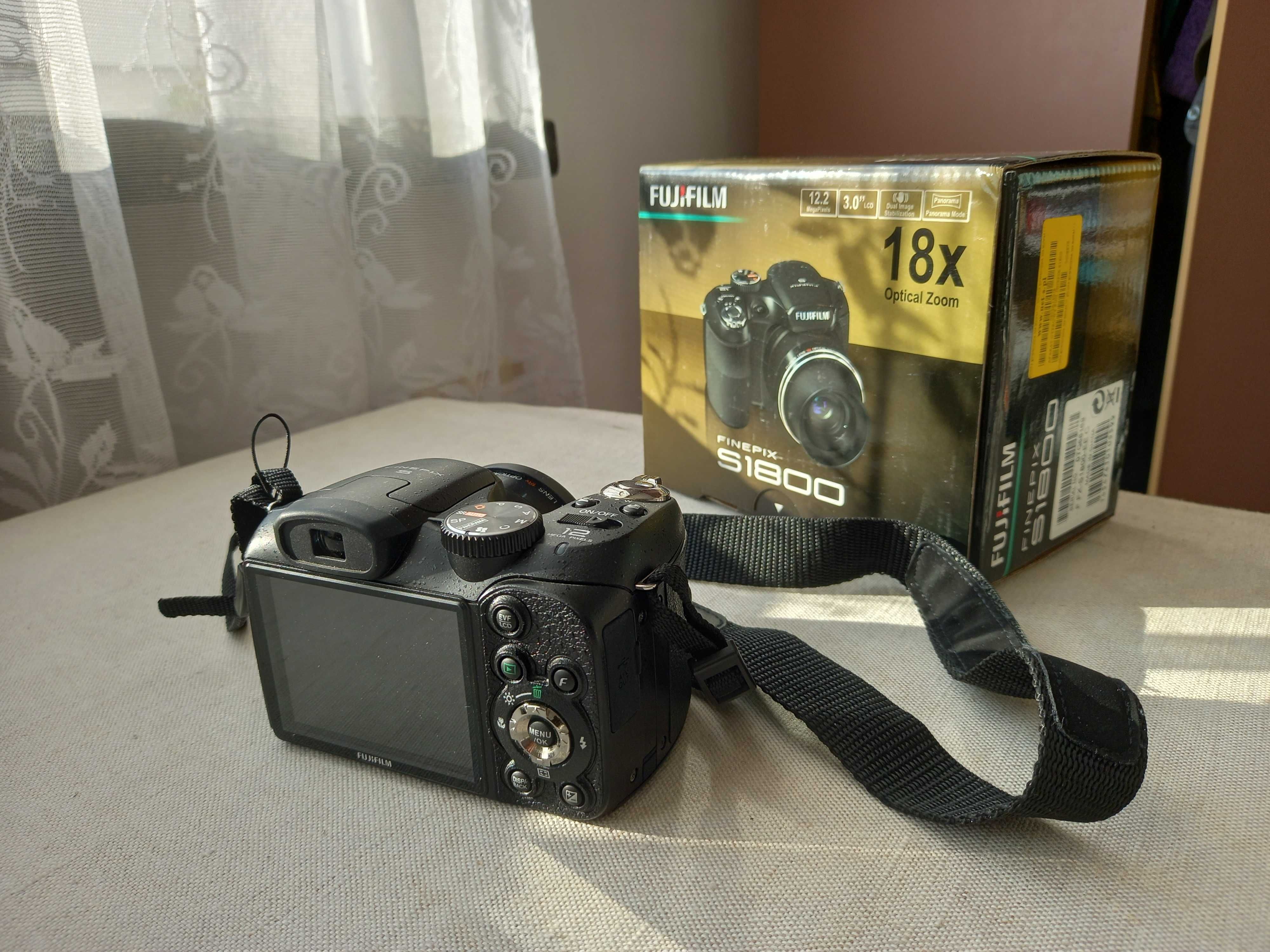 Aparat cyfrowy Fujifilm FinePix S1800