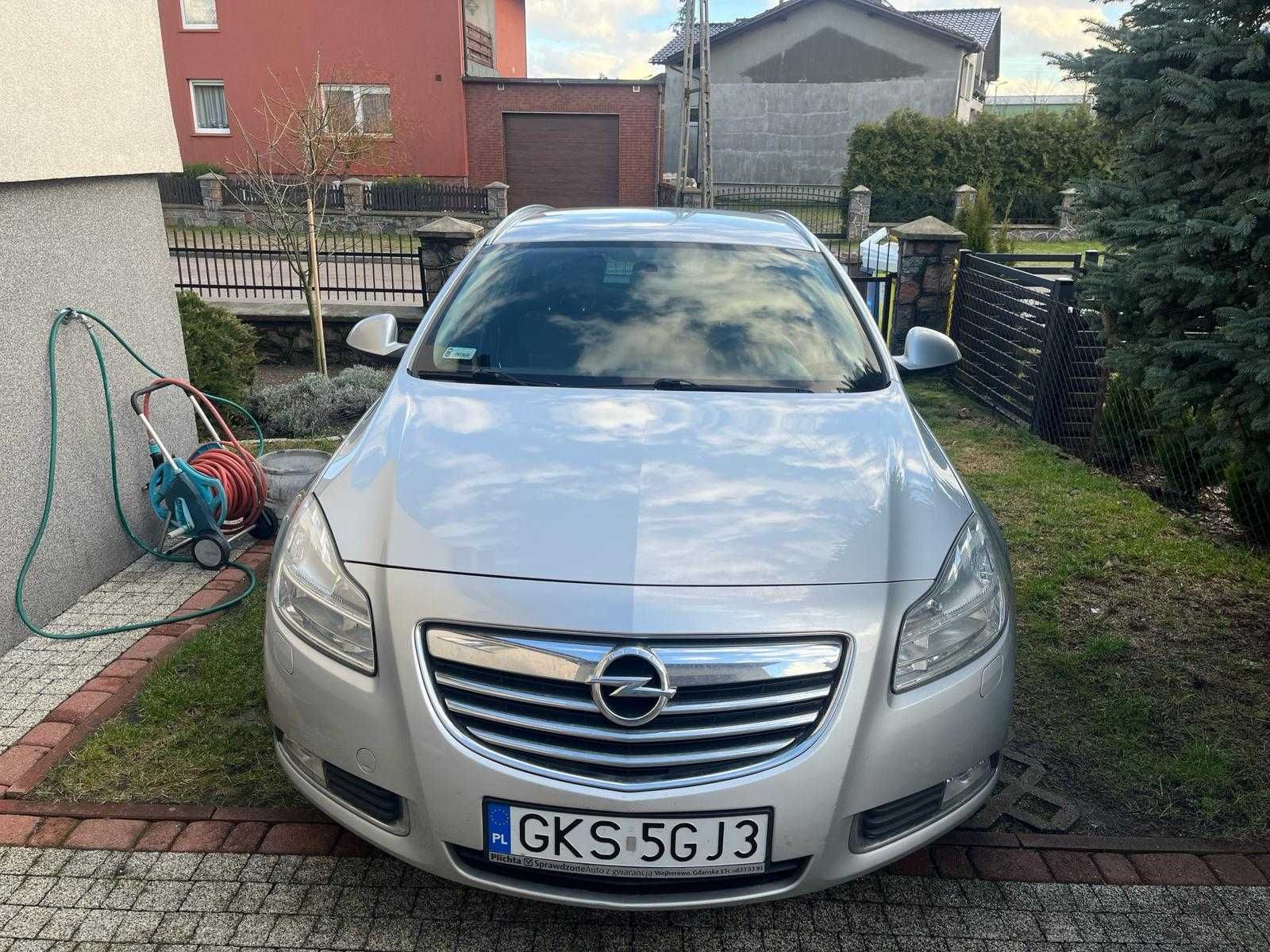 Opel Insignia Sports Tourer 2.0 CDTI 160 KM kombi 2011r