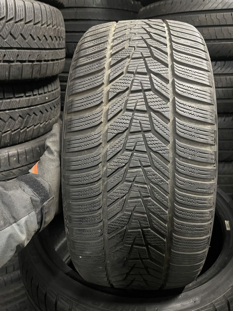 2xHankook 235 35r20., 2022 7mm