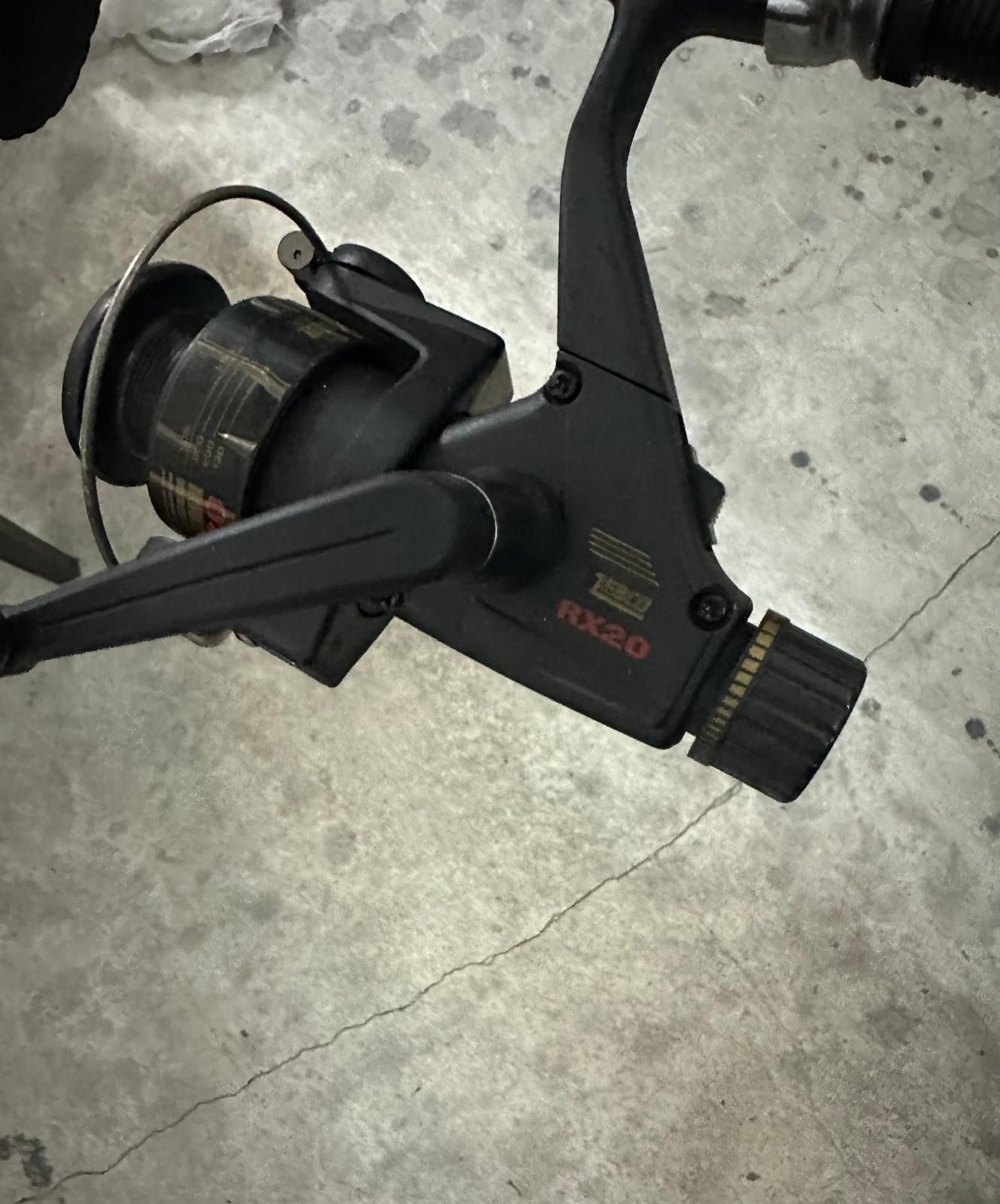 Vara de Pesca em fibra de vidro Telescópica + Carretel de pesca Zebco