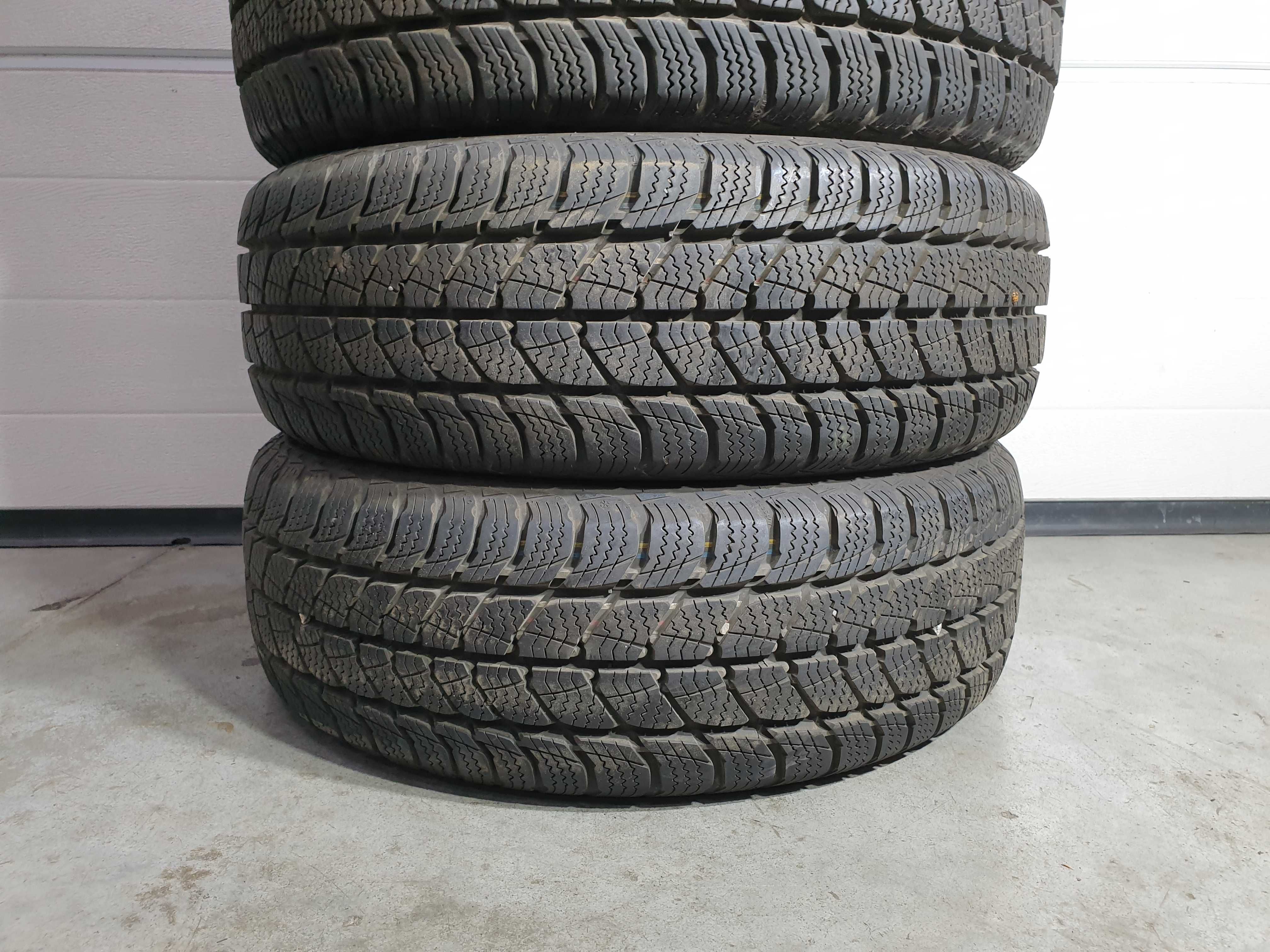 4szt. 195/60/16C 99/97T Dunlop Snow Max 8,5mm 2022r [ 9733 ]