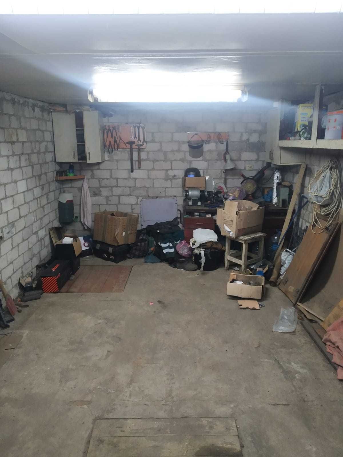 Продам капитальный гараж, Космический район, ул. Комарова