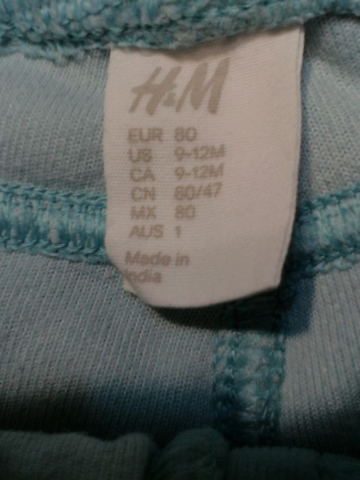 23. Spodenki dziecięce H&M rozmiar 80