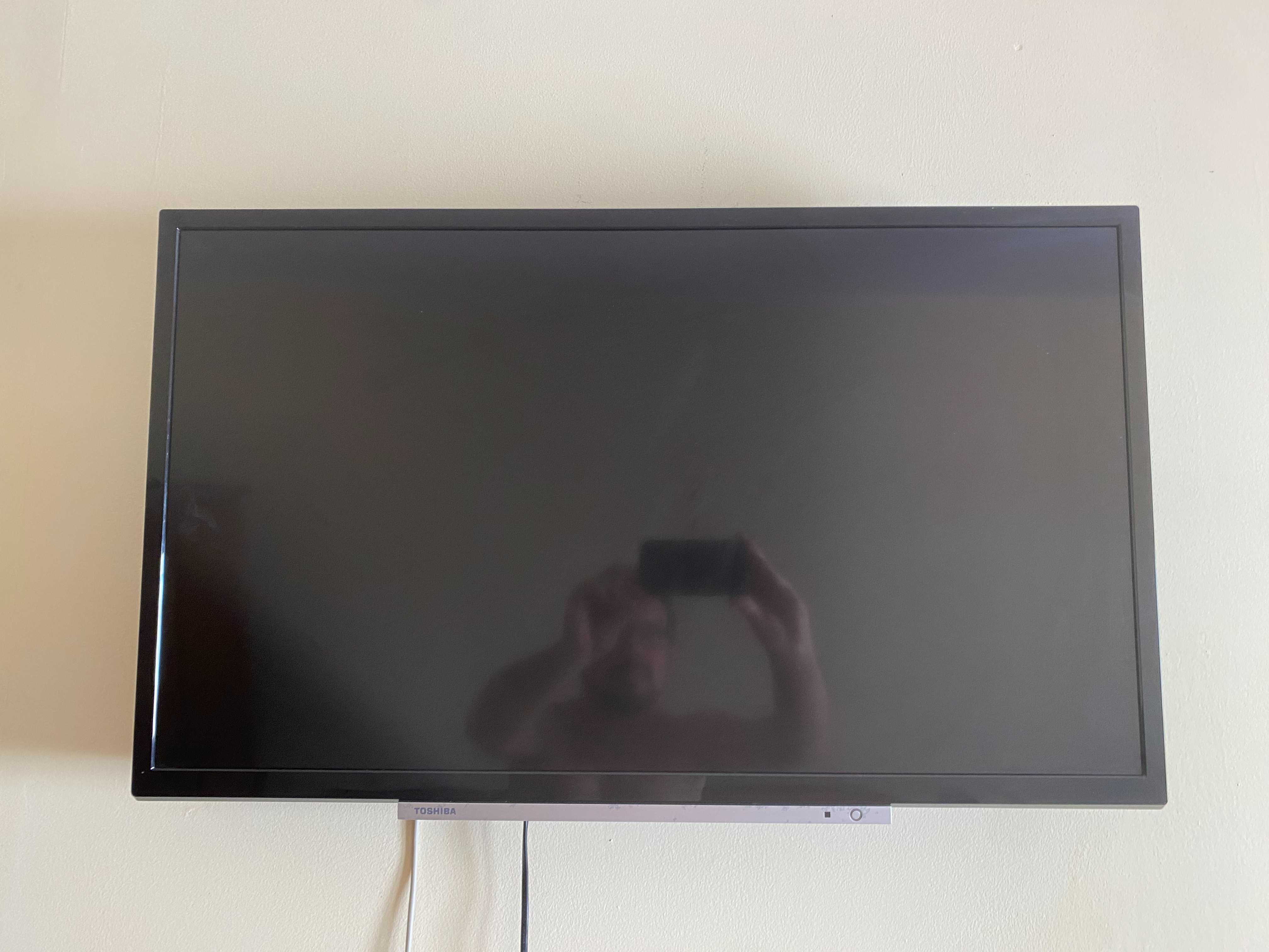 TV Toshiba LCD Mod: 32W3753DG