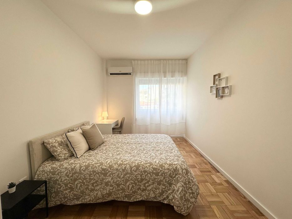Arrendamento de Quarto de Luxo na Rua Gonçalo Cristóvão, 128