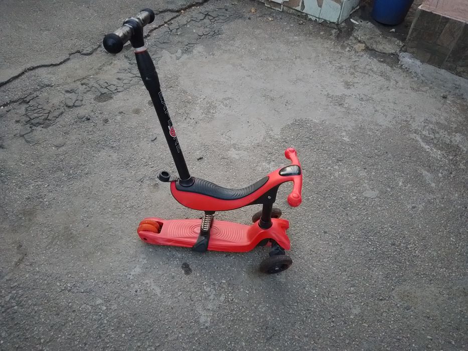 Продам дитячий самокат 2в1