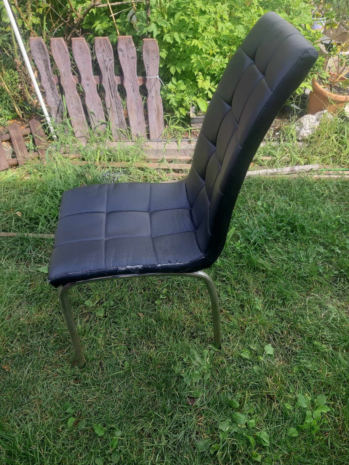 krzesło czarne wysokie oparcie ekoskóra metalowa konstrukcja