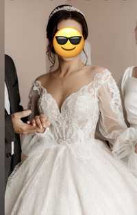 Весільне плаття /  весільна сукня