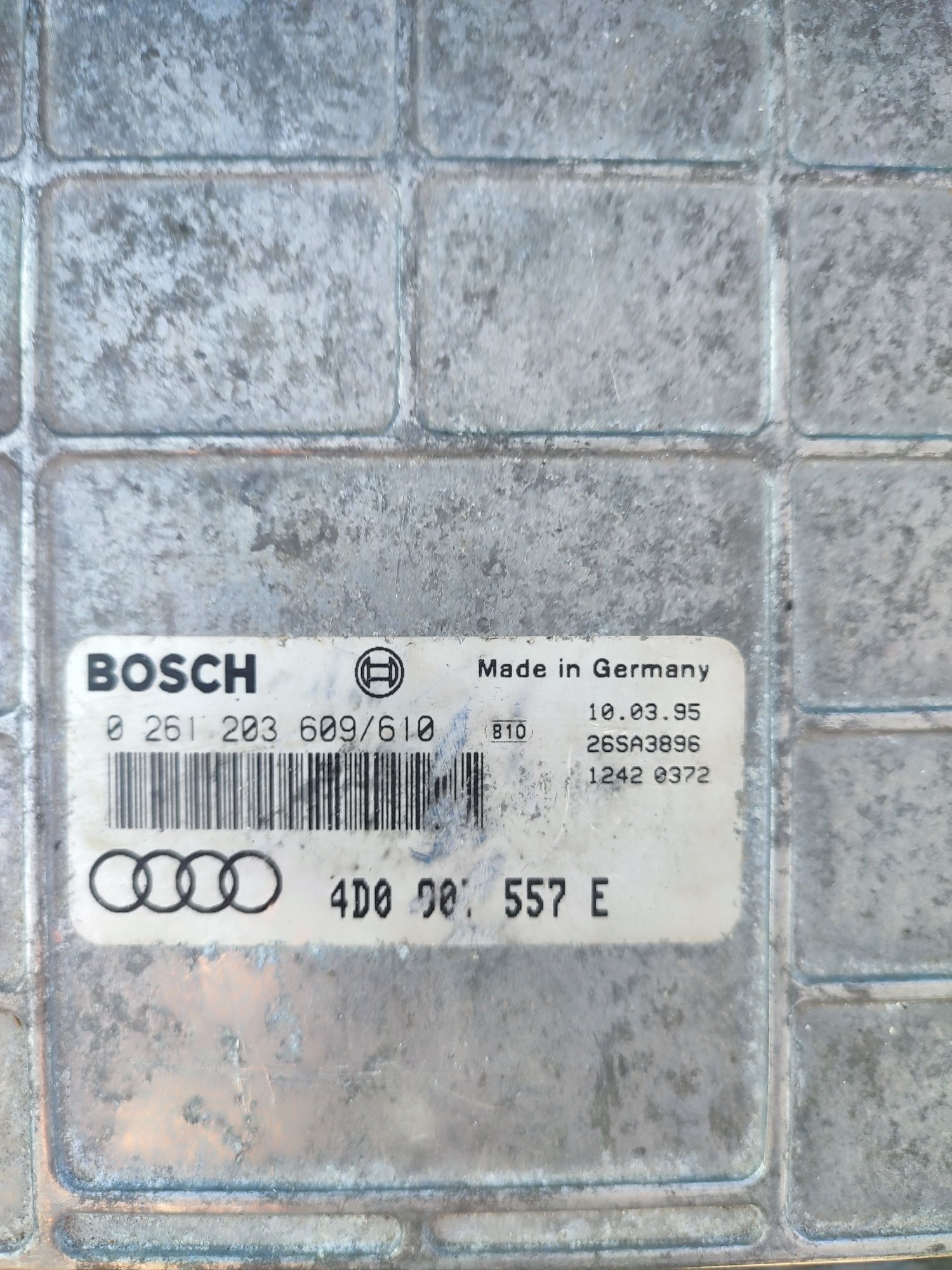 ЭБУ блок управления двигателем на Ауди А8 Д2 4.2 бензин Audi A8 D2 4,2