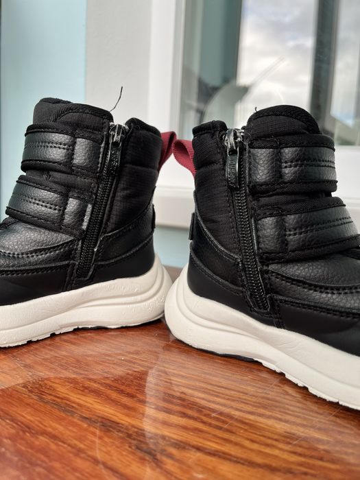 Зимові черевики, чоботи