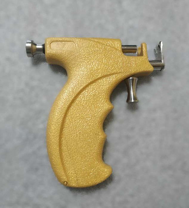 Профессиональный пистолет для пирсинга