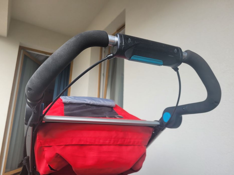 Wózek Thule Urban Glide 2: pałąk, ochrona na deszcz i śnieg,moskitiera