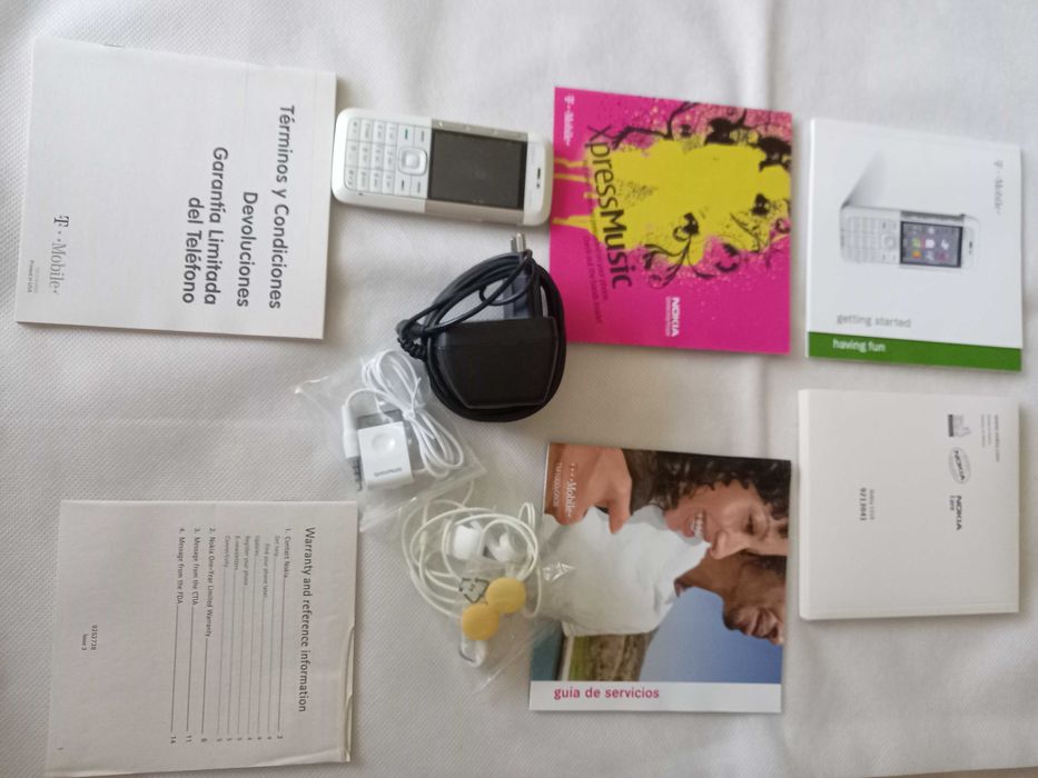 Telefon Nokia 5310 White/Silver Kit!