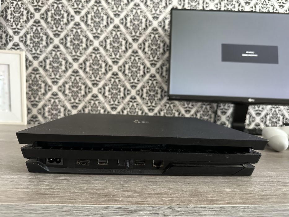 Ігрова Приставка Playstation 4 PRO 1TB