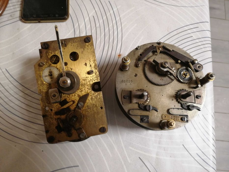 zabytkowe mechanizmy do zegara