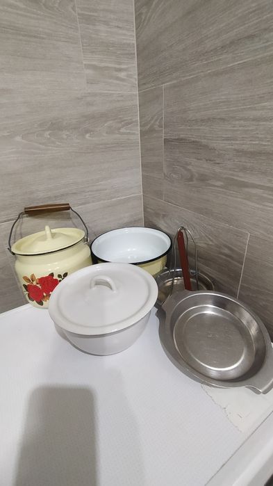 Кастрюли от 3л, есть для стерилизации банок,битончик, миск