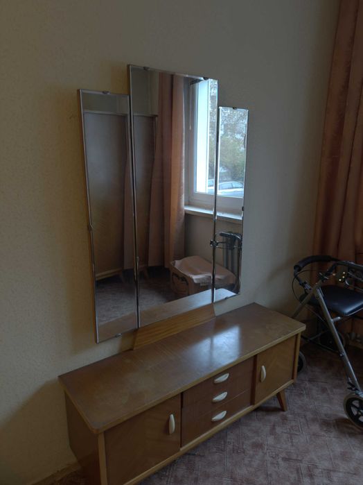Antyczna toaletka z lustrem – do renowacji – odbiór osobisty